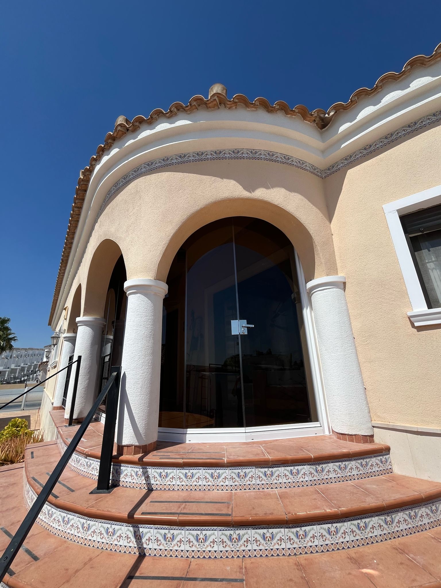 Glass_curtains_terrace_enclosure_bronze_glass (4)